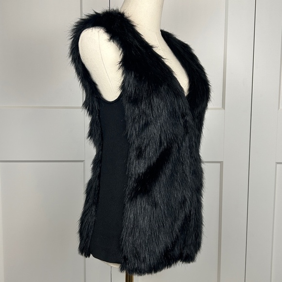 Faux Fur Vest - Picture 4 of 8